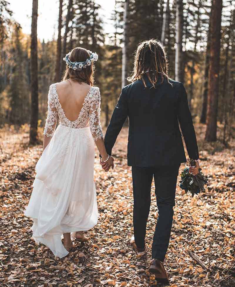 Herbsthochzeit Inspiration 2025 – Farben, Floristik & Dekorationen für euren Traumtag