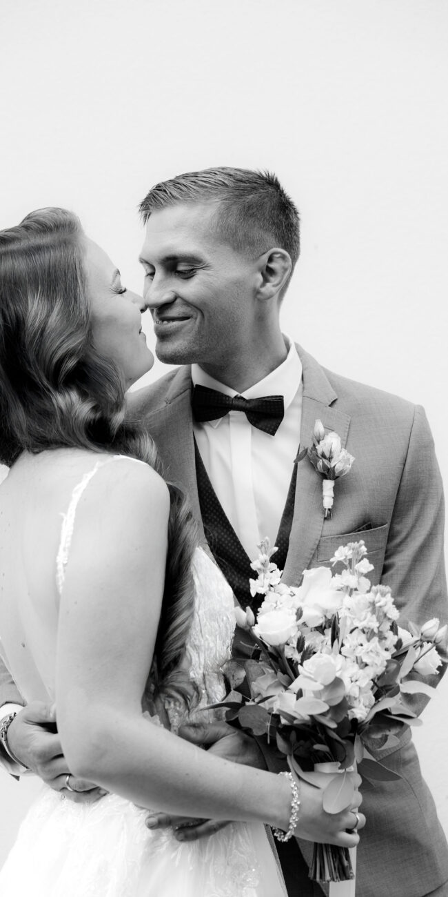 Glückliches Brautpaar beim After Wedding Shooting. Perfekt Geplant